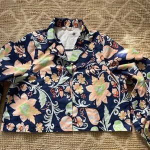 Mulla blouse. size M. NWOT. Floral with pretty colors.